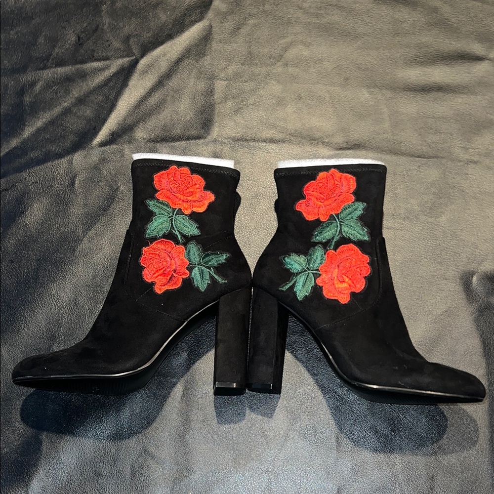 Steve Madden Black Rose Embroidered Heeled Boots